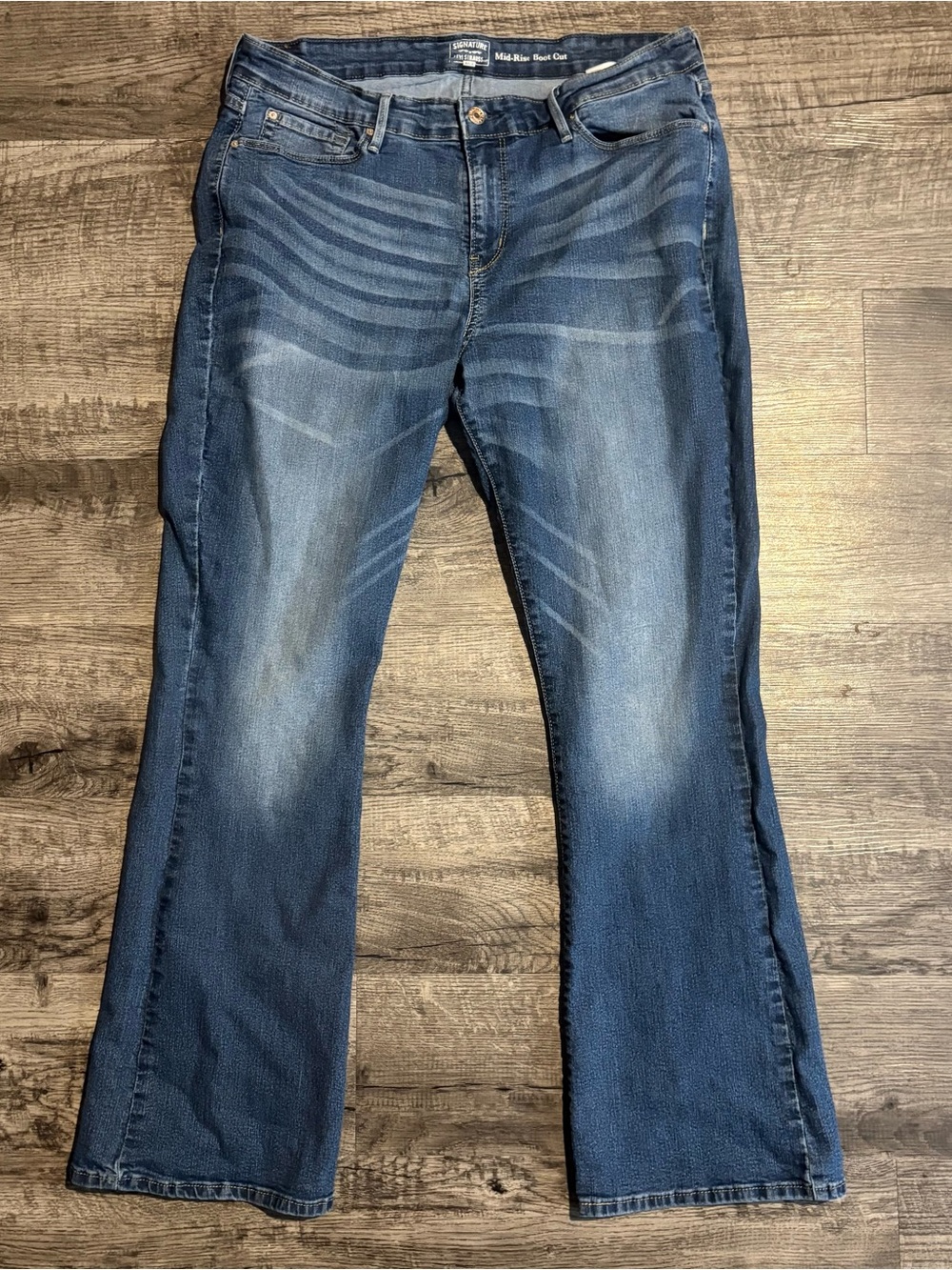 Levi’s Signature Jeans Women’s 18S Blue Mid Rise Boot Cut Denim